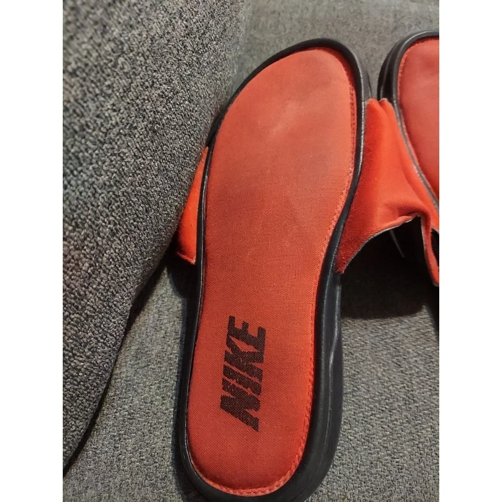 Nike Comfort Slide 2 Sandals Slippers Men's 8 Black Red  Slides Sandals Pool
